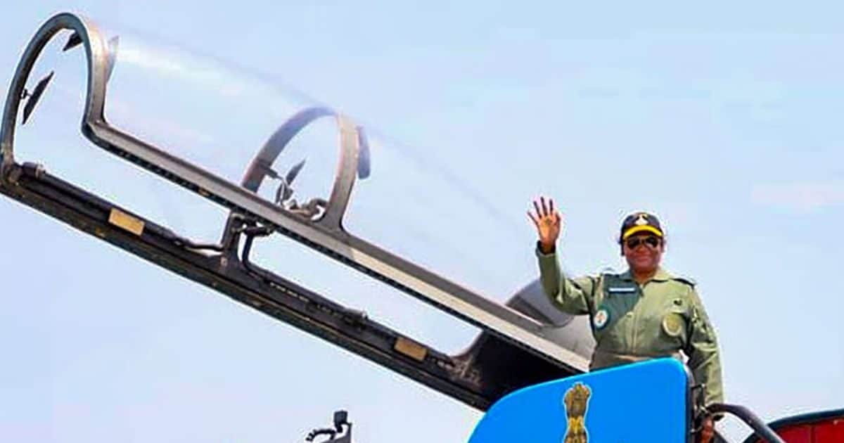 Live: राष्ट्रपति ने राफेल में भरी उड़ान, अंबाला एयरबेस से बुलंद भारत का पैगाम