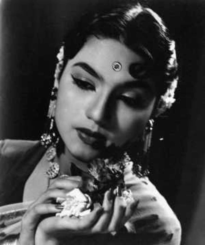 baby naaz , baby naaz real ame, salma baig, who is baby naaz, baby naaz movies, Kumari Naaz , Subbiraj , Bollywood , Achala Sachdev , Bhagwan , Helen , Subbiraj wife, baby naaz relation to raj Kapoor, baby naaz childhood, actress victim of cruel mother, baby naaz mother, बेबी नाज, बेबी नाज का फिल्मी सफर