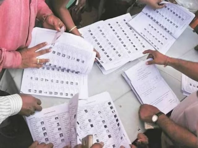 SIR के अफसरों का ट्रांसफर नहीं करेगी राज्य सरकार, EC के अधीन रहेंगे अधिकारी