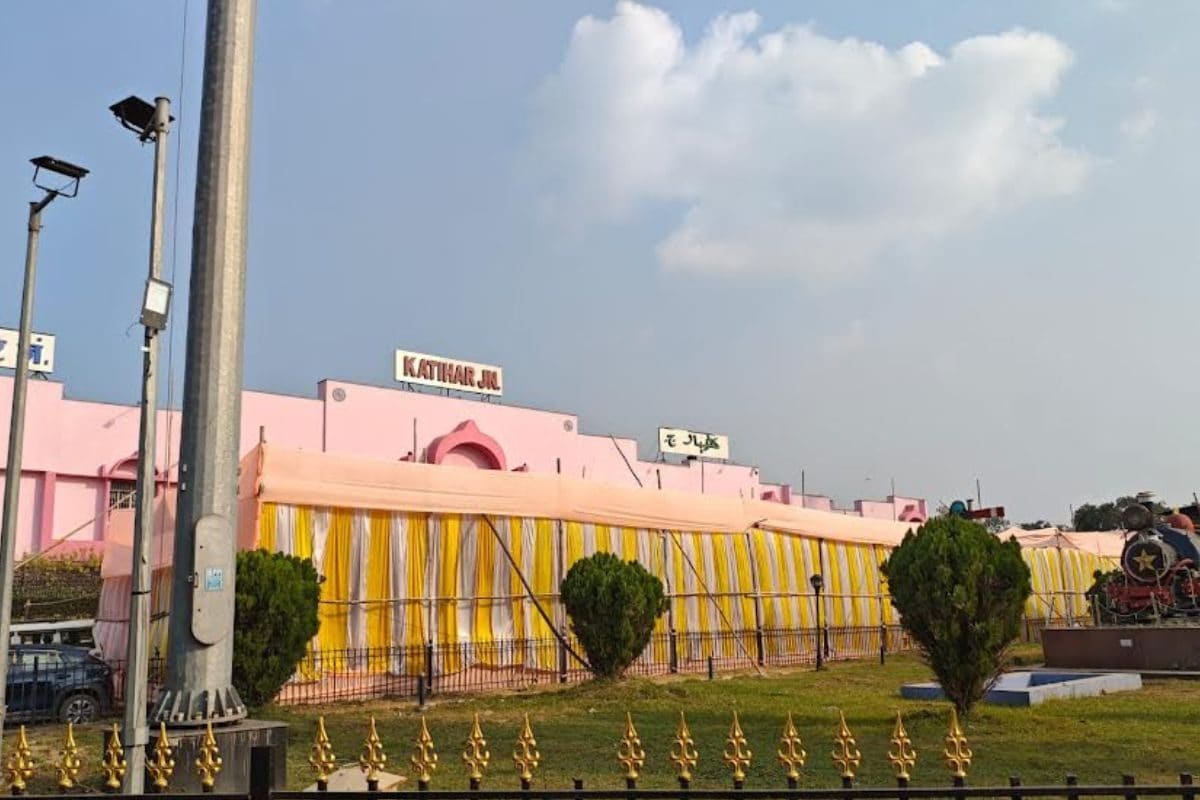 पटना, दिल्ली, अमृतसर, कोलकाता समेत इन 21 स्टेशनों में बजे छठी मइया के गीत