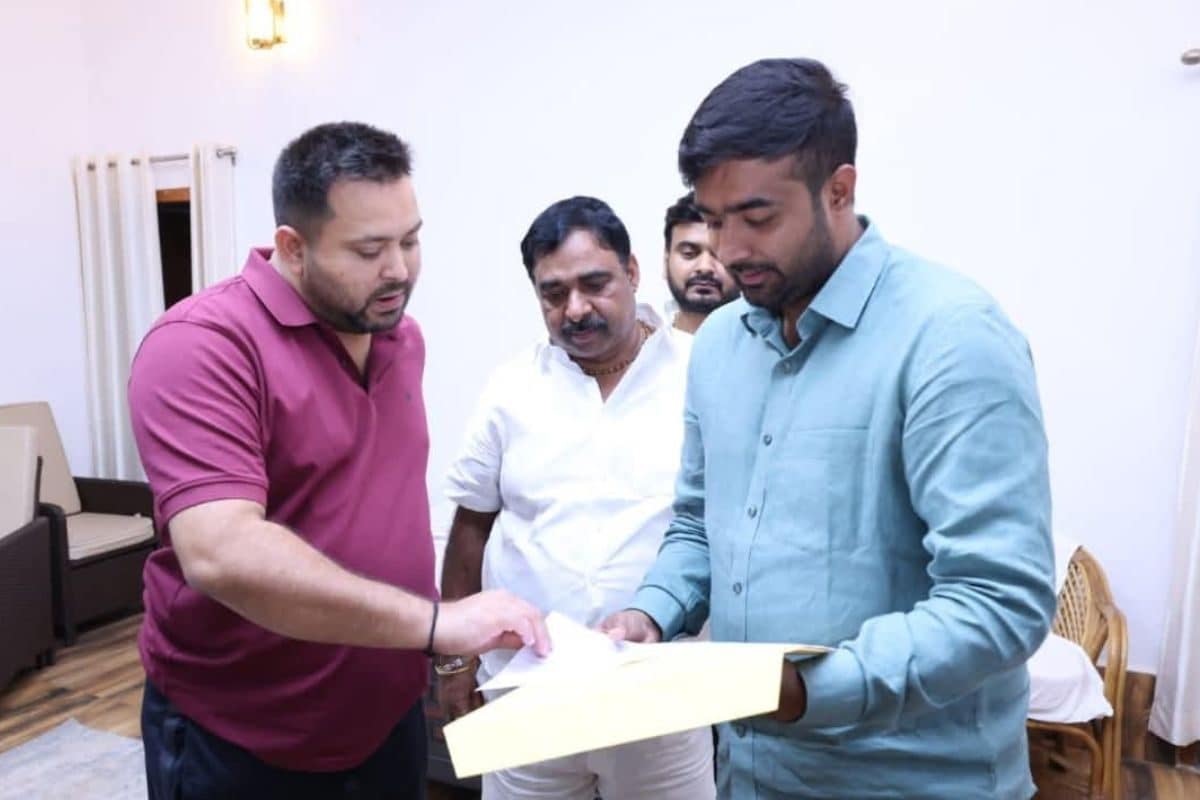 26 साल का करोड़पति! पापा मंत्री तो अब बेटा लड़ रहा विधायक का चुनाव