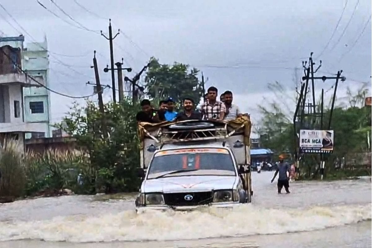 Live: बिहार में आसमान से बरसी मौत, यहां गई 10 लोगों की जान, जानें ताजा अपडेट