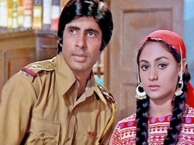 अमिताभ बच्चन का वो आइकॉनिक गाना, जिसके स्टेप्स बिग बी को लगे थे अश्लील