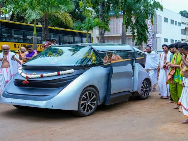 Video: देखती रह गई मस्क की टेस्ला! तैयार हो गई इंडिया की पहली ड्राइवरलेस कार Video: देखती रह गई मस्क की टेस्ला! तैयार हो गई इंडिया की पहली ड्राइवरलेस कार