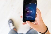 How to complete 10000 steps at home: घर पर 10 हजार स्टेप्स चलने के आसान तरीके