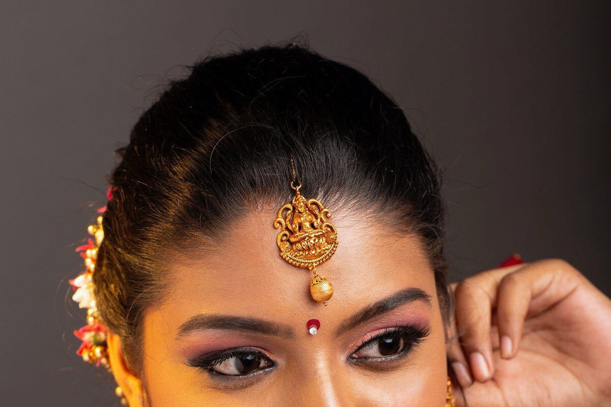 फिर चढ़ने लगा सोने का भाव एक दिन में 600 रुपये महंगा चांदी 1800 रुपये चढ़ी