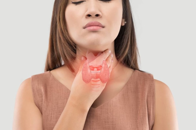 who should not drink fenugreek water, fenugreek water side effects on health, fenugreek for thyroid and diabetes caution, is fenugreek safe during pregnancy, ayurvedic uses and risks of fenugreek water, how to drink fenugreek water safely, मेथी का पानी पीने के नुकसान, किन लोगों को नहीं पीना चाहिए मेथी का पानी, थायरॉइड और प्रेग्नेंसी में मेथी का असर, मेथी वाटर के साइड इफेक्ट्स और सावधानियां