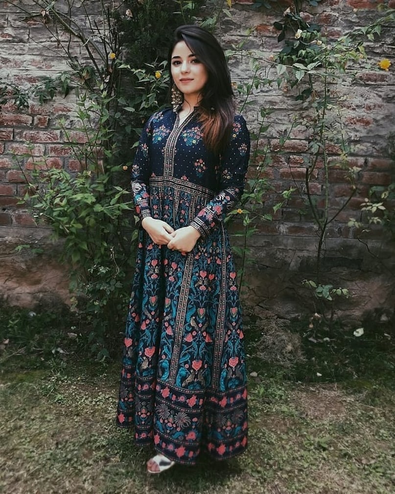 Just a few days after wrapping up the shooting of the film 'The Sky is Pink', Zaira Wasim announced her retirement. The actress won the National Award at the age of 17 and then she moved away from films at the peak of her career. He took retirement. The announcement of retirement from acting had surprised everyone.