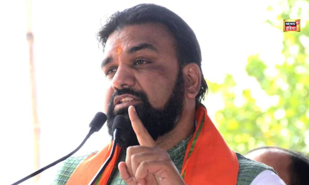 Bihar 1st Phase Voting: सम्राट चौधरी ने डाला वोट....मतदान के बाद सरकार बनाने की भरी हुंकार