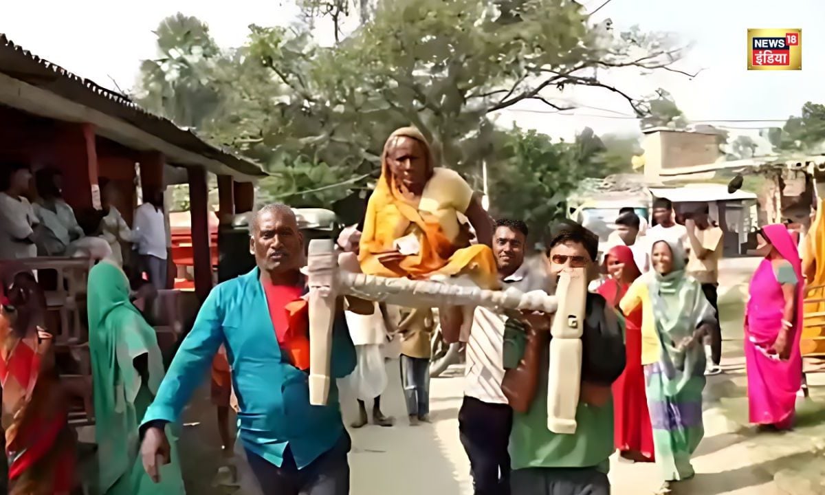 Bihar Chunav Voting: ना गाड़ी..ना साइकिल... ऐसे पहुंची महिला मतदान केंद्र, देखें वीडियो