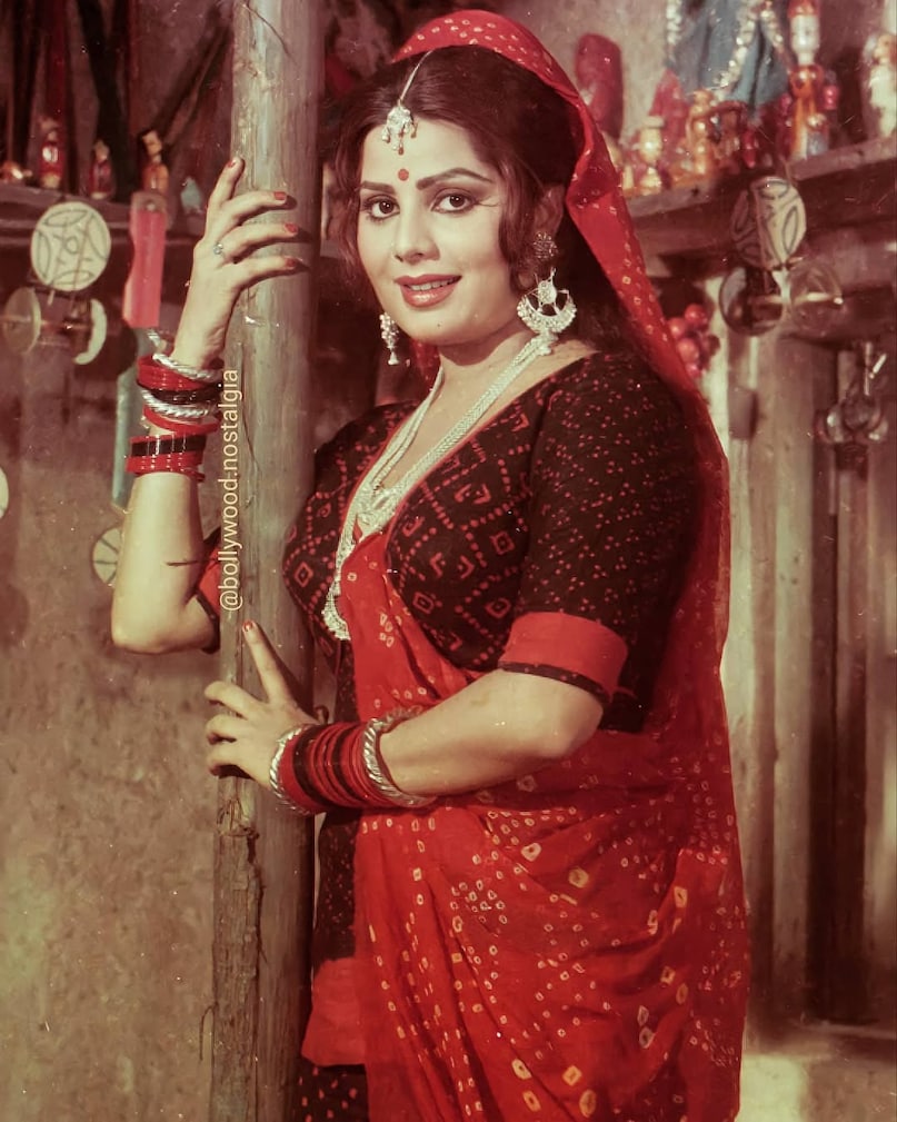 In an old interview, Sulakshana described her bond with Sanjeev as “the most intense love” she had ever experienced.