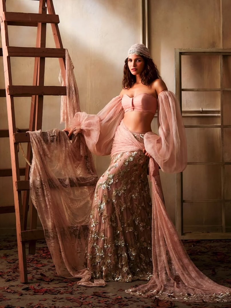 उन्होंने लखनऊ के कैनोसा कॉन्वेंट स्कूल से अपनी स्कूली शिक्षा पूरी की और फिर इसाबेला थोबर्न कॉलेज से क्लिनिकल न्यूट्रिशन और डाइटेटिक्स में ग्रेजुएशन की डिग्री प्राप्त की. उन्होंने लखनऊ विश्वविद्यालय से पब्लिक हेल्थ में मास्टर डिग्री भी हासिल की है.