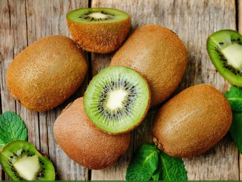 best fruits to boost immunity, immunity boosting foods naturally, fruits rich in vitamin C for immunity, natural ways to strengthen immune system, fruits that fight infections, healthy fruits for daily diet, इम्यूनिटी बढ़ाने वाले फल, रोग प्रतिरोधक क्षमता कैसे बढ़ाएं, सर्दी जुकाम से बचाव के फल, सेहत के लिए सबसे अच्छे फल कौन से हैं