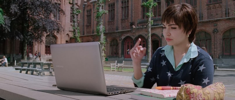 गलाटा प्लस के साथ इंटरव्यू में उन्होंने आगे कहा था कि इंसेप्शन के तरह एंडिंग होने की वजह से उन्होंने कहानी बदल दी, लेकिन जब वो कुछ लिखते तो वो बार-बार बदलता ही रहता. डायरेक्टर ने कहा था, ‘हमने कुछ और लिखना शुरू किया. फिर ओएमजी – ओह माय गॉड आई, जो भी हम उस रास्ते पर भी चले गए थे, जिसमें वह कोर्टरूम में जाता है. इसलिए दूसरा हिस्सा बदलता रहा’. गलाटा प्लस के साथ इंटरव्यू में उन्होंने आगे कहा था कि इंसेप्शन के तरह एंडिंग होने की वजह से उन्होंने कहानी बदल दी, लेकिन जब वो कुछ लिखते तो वो बार-बार बदलता ही रहता. डायरेक्टर ने कहा था, ‘हमने कुछ और लिखना शुरू किया. फिर ओएमजी – ओह माय गॉड आई, जो भी हम उस रास्ते पर भी चले गए थे, जिसमें वह कोर्टरूम में जाता है. इसलिए दूसरा हिस्सा बदलता रहा’.