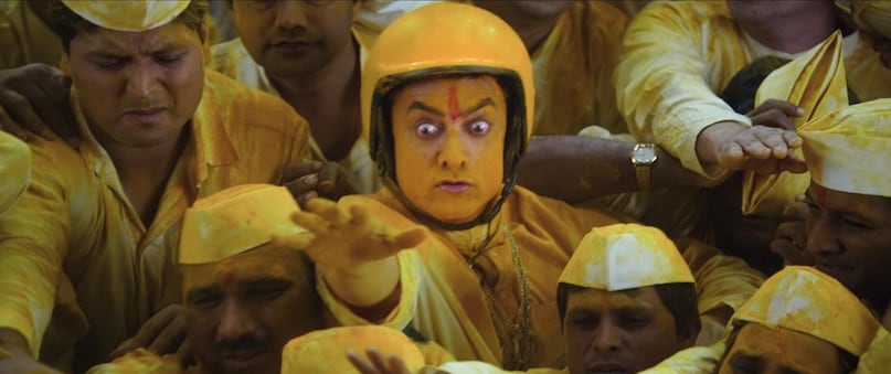 इस बीच, आमिर खान ने जहान कपूर, श्रिया पिलगांवकर, सापन वर्मा और प्रशस्ति सिंह के साथ एक बातचीत में कहा कि वह और राजकुमार हिरानी दोनों ही अंतिम कट से पूरी तरह संतुष्ट नहीं थे. इंसेप्शन के साथ संभावित तुलना के कारण, हिरानी ने स्क्रिप्ट की दिशा बदल दी. इस बीच, आमिर खान ने जहान कपूर, श्रिया पिलगांवकर, सापन वर्मा और प्रशस्ति सिंह के साथ एक बातचीत में कहा कि वह और राजकुमार हिरानी दोनों ही अंतिम कट से पूरी तरह संतुष्ट नहीं थे. इंसेप्शन के साथ संभावित तुलना के कारण, हिरानी ने स्क्रिप्ट की दिशा बदल दी.