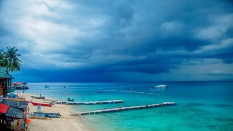 Malaysia: It offers a perfect blend of modern cities and lush escapes. From Kuala Lumpur’s skyline to Langkawi’s beaches, you can enjoy it all without overspending. Malaysia: It offers a perfect blend of modern cities and lush escapes. From Kuala Lumpur’s skyline to Langkawi’s beaches, you can enjoy it all without overspending.