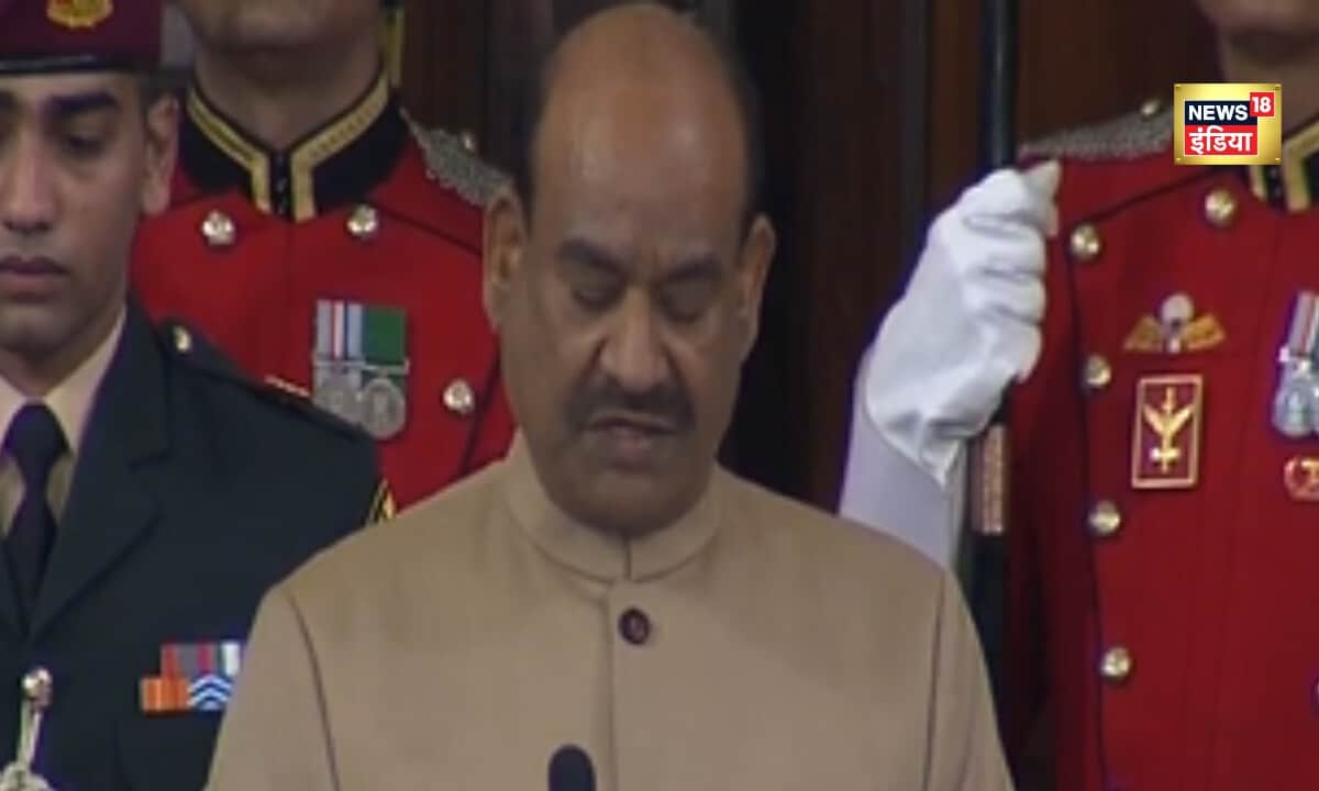 2047 तक भारत बनेगा एक विकसित राष्ट्रसंविधान दिवस पर ओम बिरला ने दिया बड़ा संदेश