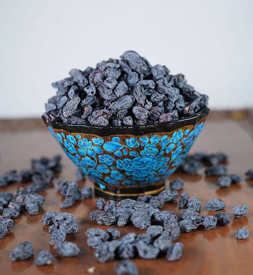 রক্তচাপ: কালো কিশমিশ হিন্দিতে মুনাকা নামেও পরিচিত। এটি উচ্চ রক্তচাপ নিয়ন্ত্রণ করতে সাহায্য করে।