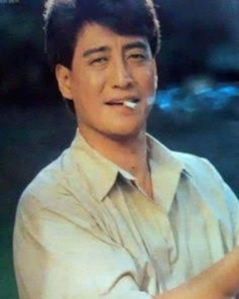 परवीन बॉबी के रिलेशनशिप को लेकर हमेशा काफी चर्चाएं रही हैं. अभिनेत्री ने भले ही शादी नहीं की, लेकिन उनके कई रिश्ते असफल रहे, जिनमें किरण बेदी और डैनी डेंगजोंगपा के साथ उनके संबंध शामिल हैं. फिल्ममेकर महेश भट्ट भी उनके करीब रहे.