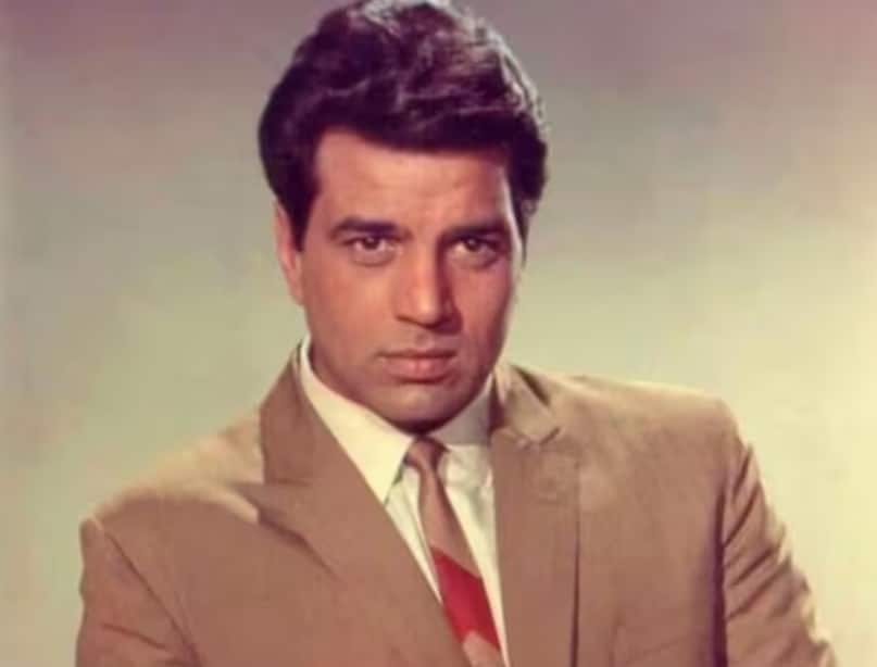 dharmendra, dharmendra song, rakhee gulzar, jhilmil sitaron ka aangan hoga song, Jeevan Mrityu movie, धर्मेंद्र, धर्मेंद्र गाना, झिलमिल सितारों का आंगन होगा गाना, राखी गुलजार, धर्मेंद्र रोमांटिक सॉन्ग 