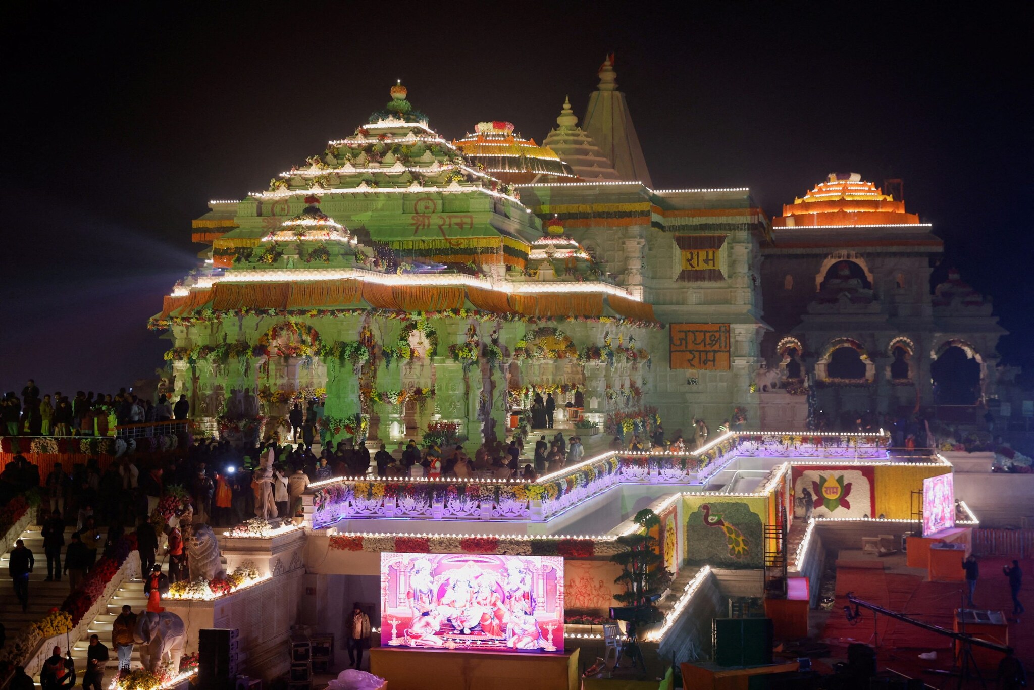 Hindu devotees gather near the Lord Ram temple after its inauguration, in Ayodhya, India, January 22, 2024. REUTERS/Adnan Abidi