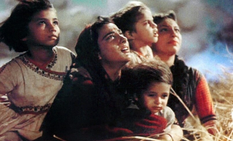 mother india film, sunil dutt, nargis, mother india oscar, sunil dutt nargis movie mother india, bollywood cult classic movie, मदर इंडिया फिल्म, सुनील दत्त, नरगिस, सुनील दत्त फिल्म मदर इंडिया, मदर इंडिया ऑस्कर