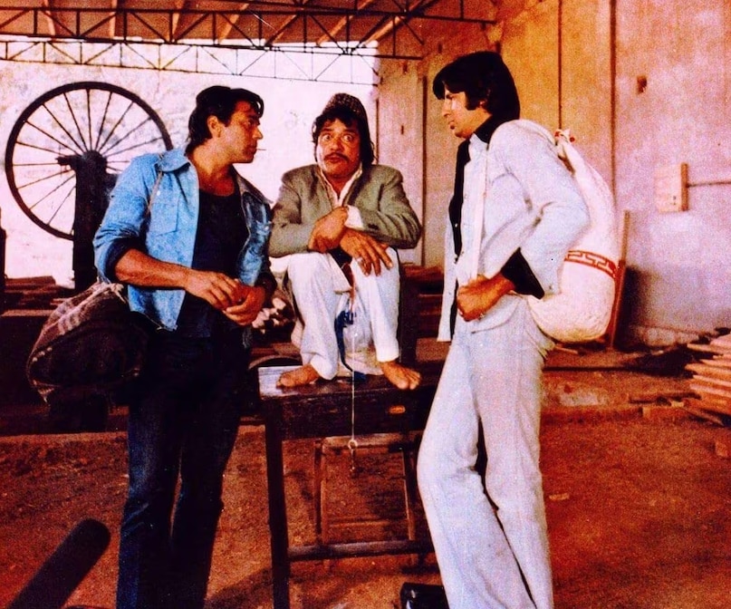 sholay movie, dharmendra, dharmendra death, sanjeev kumar, asrani, viju khote, शोले मूवी, धर्मेंद्र, धर्मेंद्र निधन, संजीव कुमार, अमजद खान, शोले मूवी स्टारकास्ट