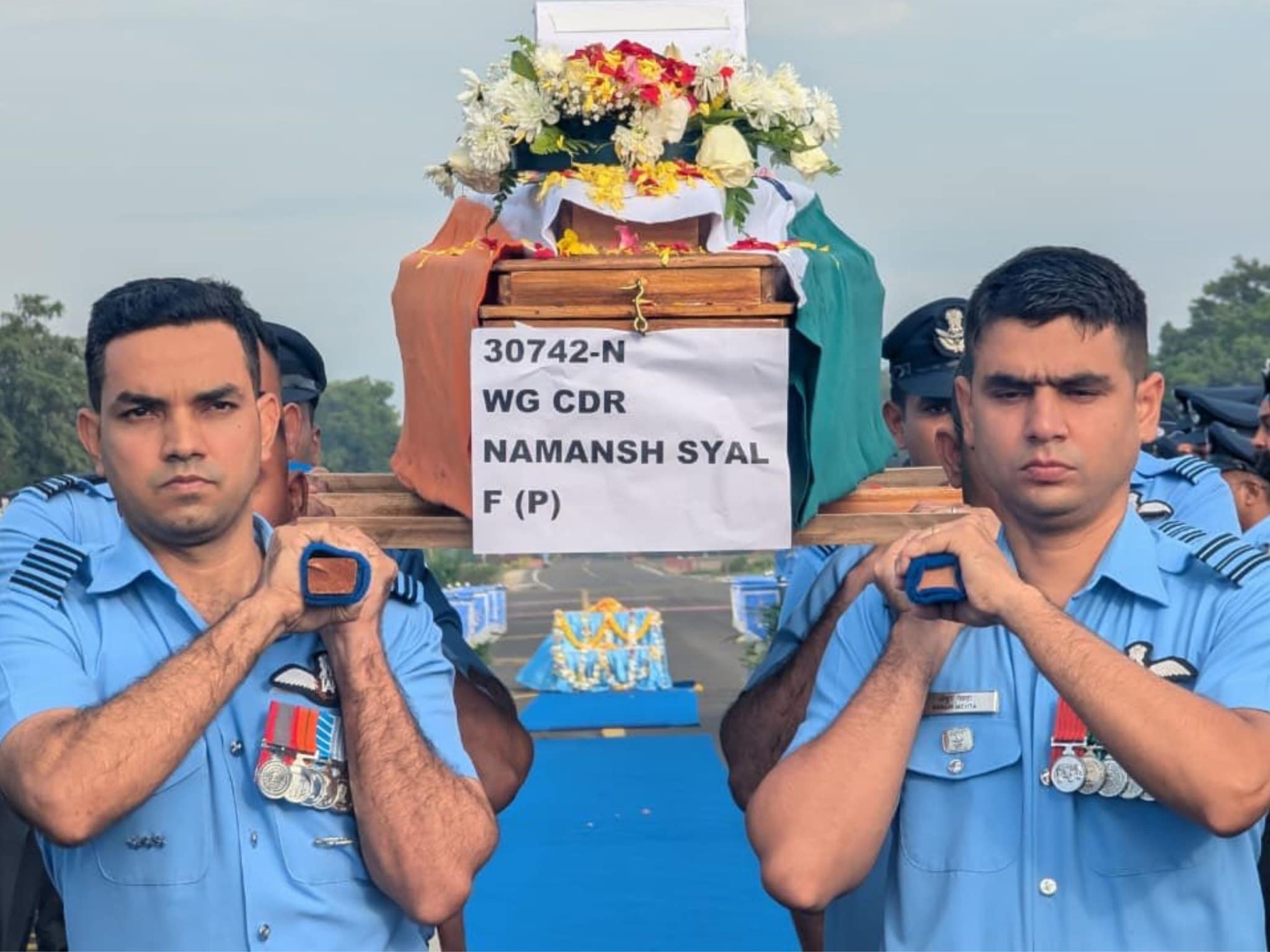 भारत आया विंग कमांडर नमांश स्याल का पार्थिव शरीर नम आंखों से हुआ विदाई
