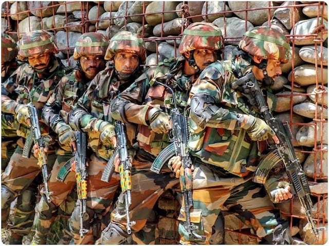 दुश्मन की चाल चलने से पहले ही उसका अंत तय, कश्मीर में घूम रहा आतंकियों का काल