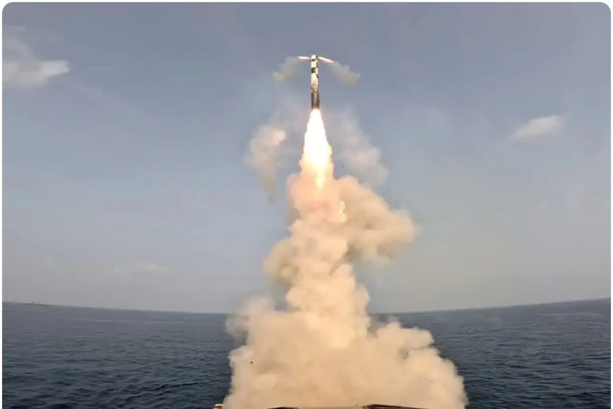 ब्रह्मोस ने विदेशी बाजारों में किया धमाका! डिफेंस एक्सपोर्ट पर राजनाथ का खुलास