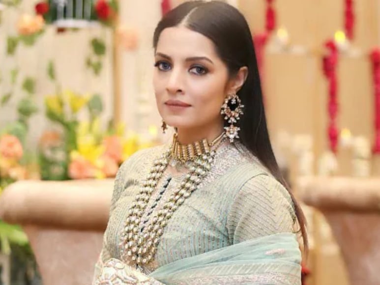 Celina Jaitley first post on divorce said Life has taken away everything but I am soldiers daughter Celina Jaitley first post on divorce said Life has taken away everything but I am soldiers daughter