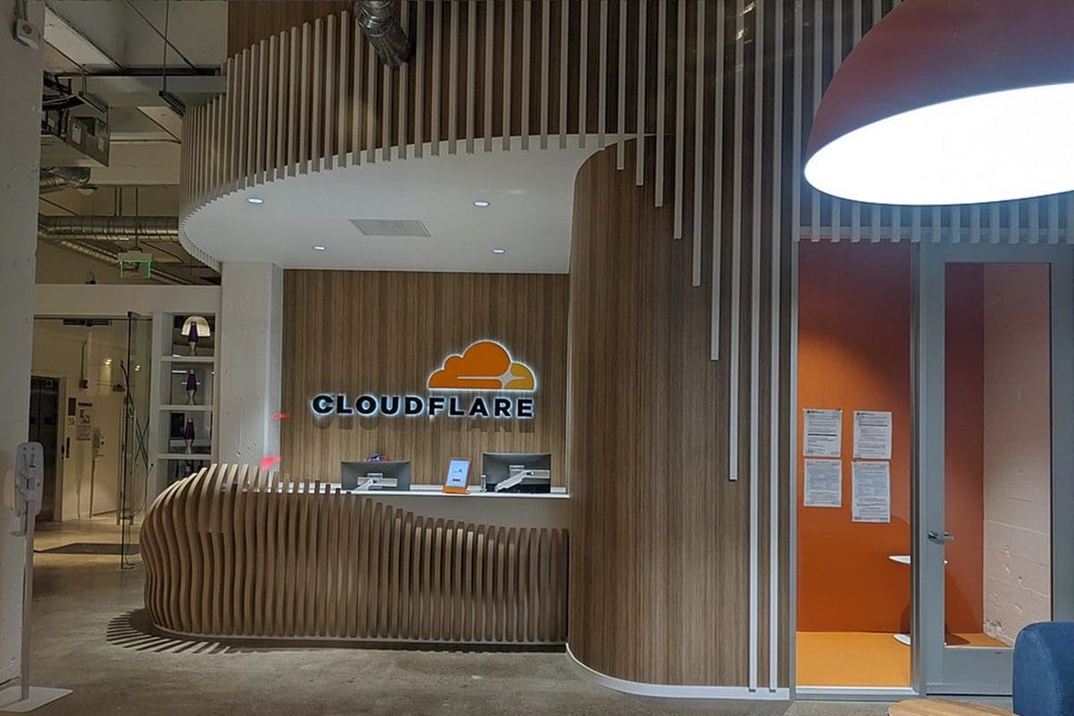 क्या है क्लाउडफ्लेयर जिसमें आई खराबी से थमीं दुनियाभर में बड़ी वेबसाइट्स