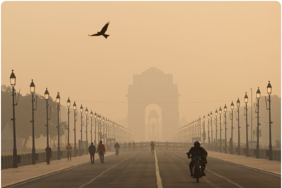 दिल्ली-NCR में 50% वर्क फ्रॉम होम हवा में बढ़ा जहर तो CAQM ने सख्त किए नियम