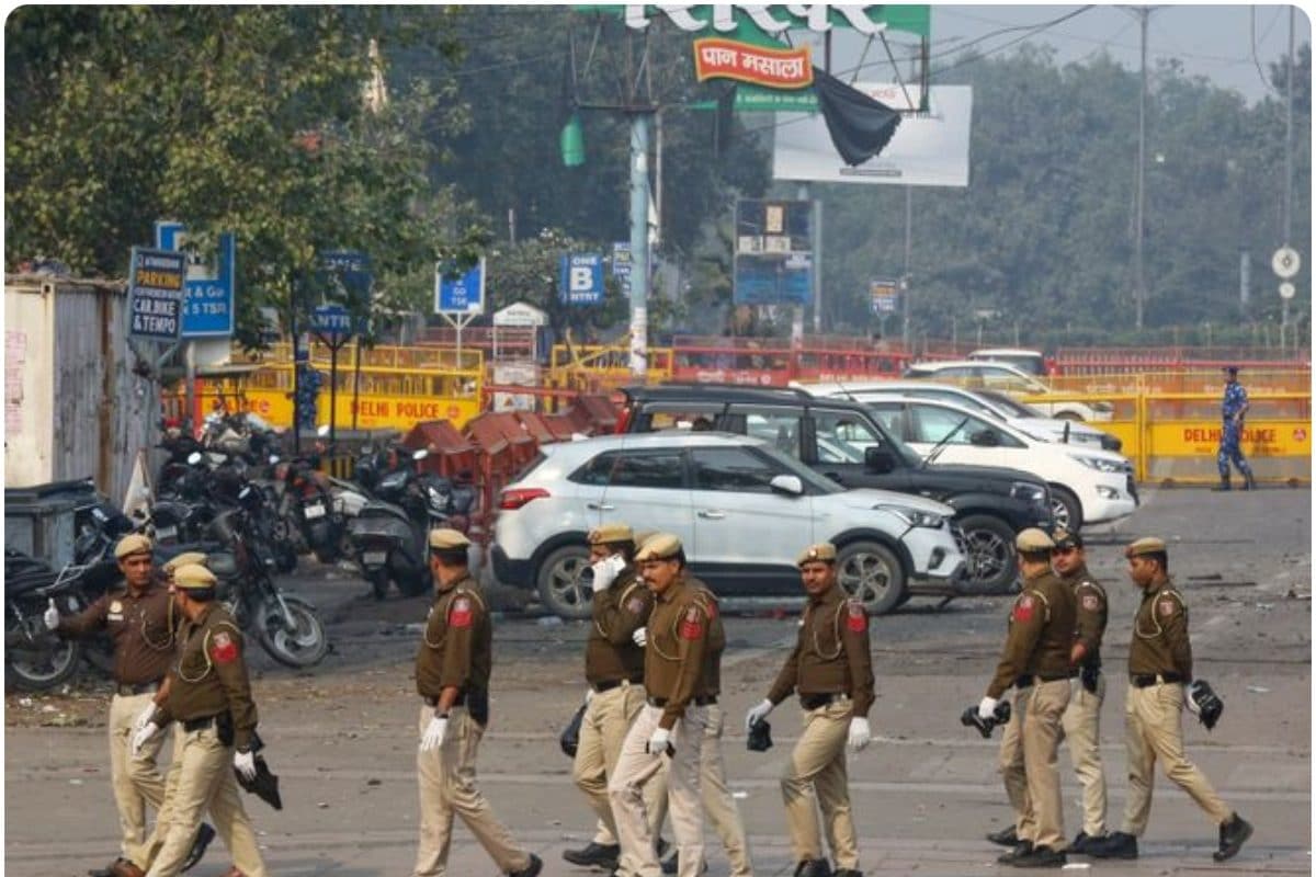 दिल्ली धमाके के बाद कश्मीरी छात्रों में डर का माहौल क्यों दखल दें PM मोदी