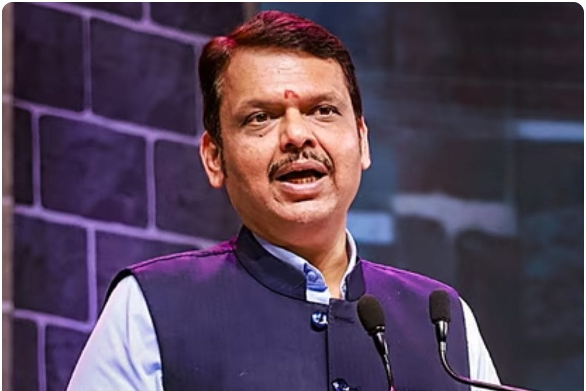 अजित पवार की मौत के बाद फडणवीस ने जिला परिषद-पंचायत समिति चुनाव प्रचार से लिया ब्रेक