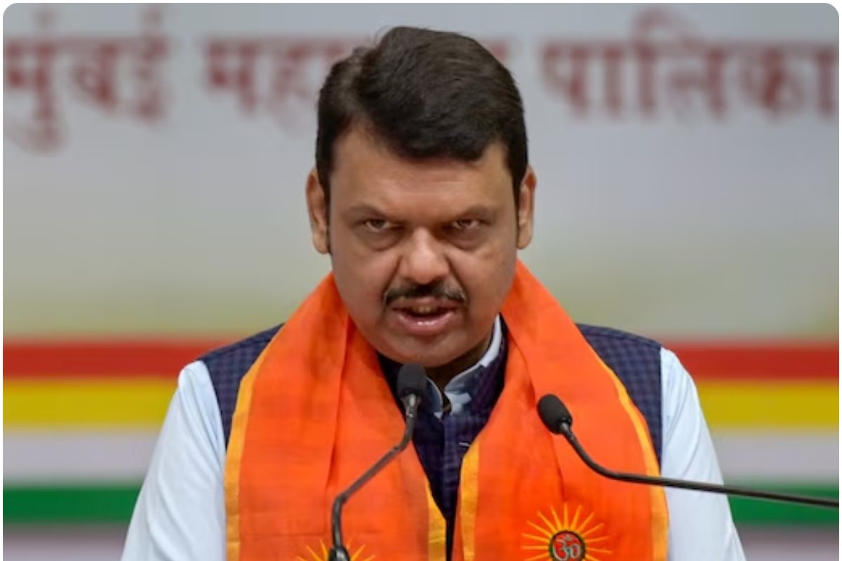 'समाजवादी पार्टी की चाबी उत्तर प्रदेश में नहीं बल्कि देवेंद्र फडणवीस के पास'