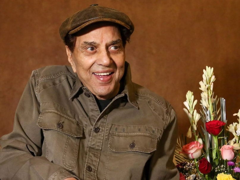 Dharmendra, Dharmendra News, Dharmendra health update, Dharmendra Beat Death at 89, jaat mara tab janiye jab tervi ho jaye, Dharmendra a Jat Who Remains Strong Unbreakable, DharmendraProud Living Fit Lifestyle in Mumbai, जाट मरा तब जानिए, जब तेरहवीं हो जाए, धर्मेंद्र