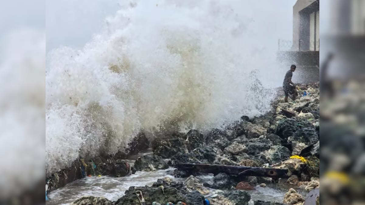 सावधान! आ रहा है चक्रवात दितवाह, जल्द होगा लैंडफॉल, तटीय इलाकों में हाई अलर्ट