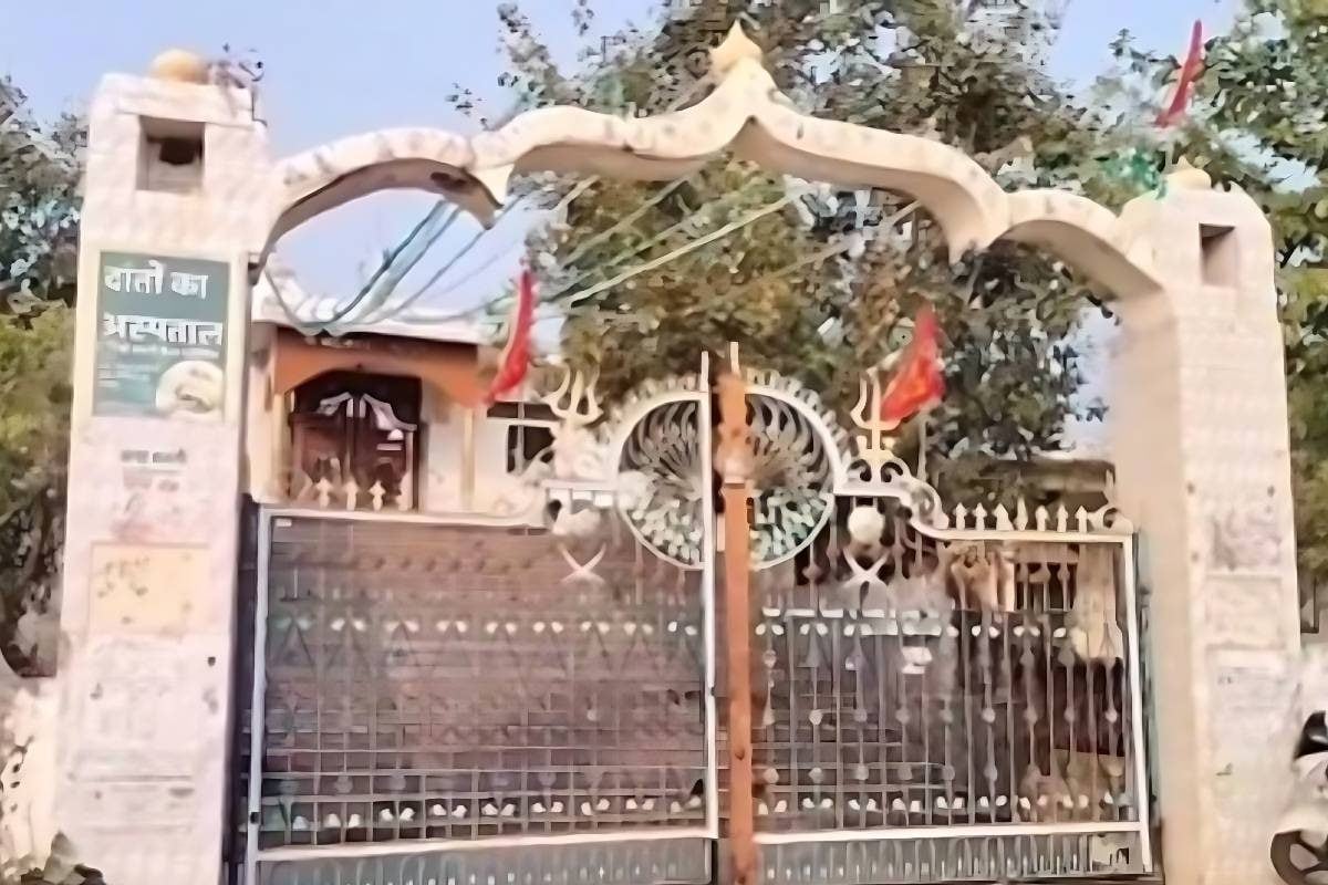 मंदिर में चोरी करने के लिए घुसा चोर अचानक हुआ कुछ ऐसा कि हो गई मौत