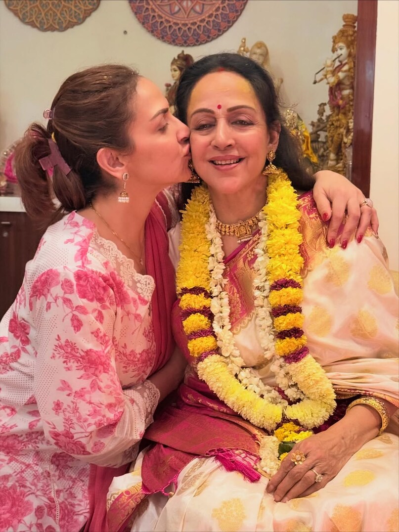 Esha Deol Birthday, Esha Deol, Esha Deol movies, Esha Deol struggle, Esha Deol mother, Esha Deol father, Esha Deol husband Esha Deol Birthday, Esha Deol, Esha Deol movies, Esha Deol struggle, Esha Deol mother, Esha Deol father, Esha Deol husband