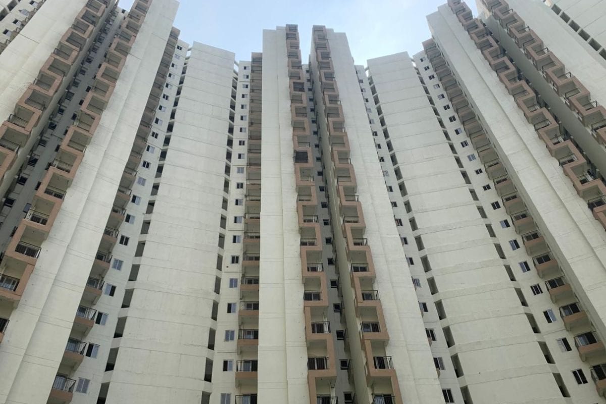 दिल्ली-NCR में 50 लाख के बजट में कहां खरीदें 2BHK फ्लैट्स देखें लोकेशन और रेट