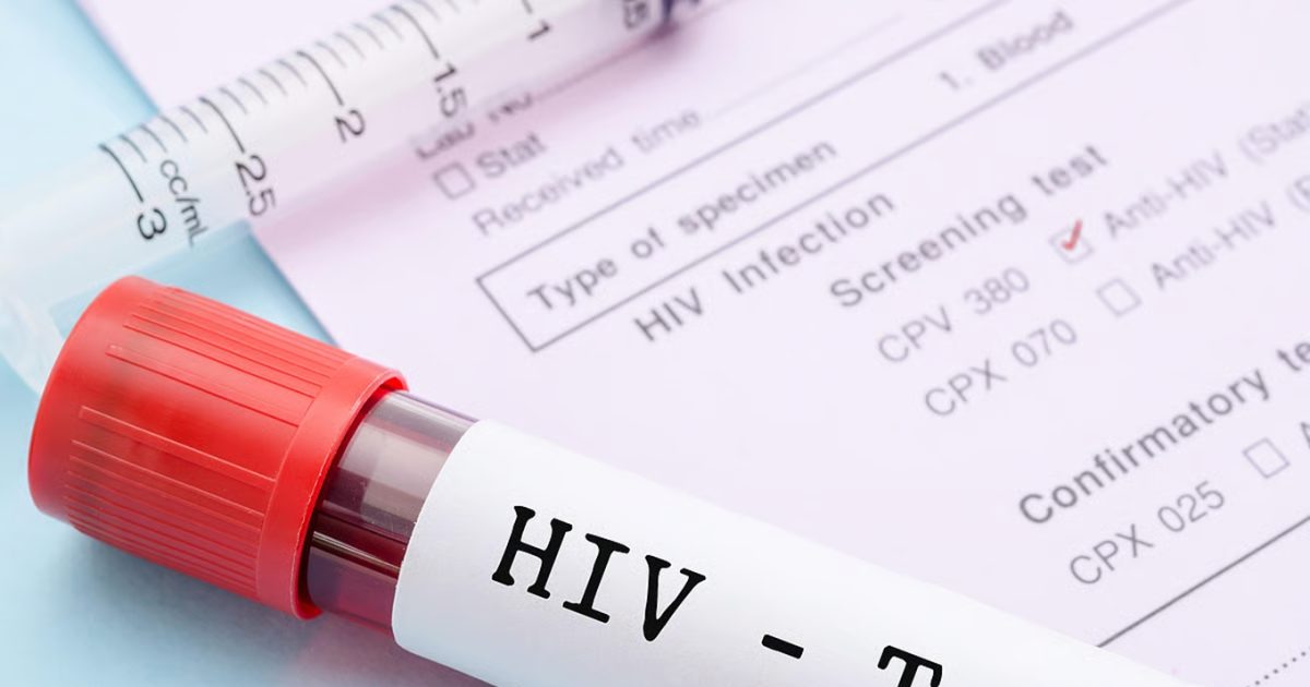 Tinder पर हुई दोस्ती फिर बनाए शारीरिक संबंध, अब HIV पॉजिटिव निकला