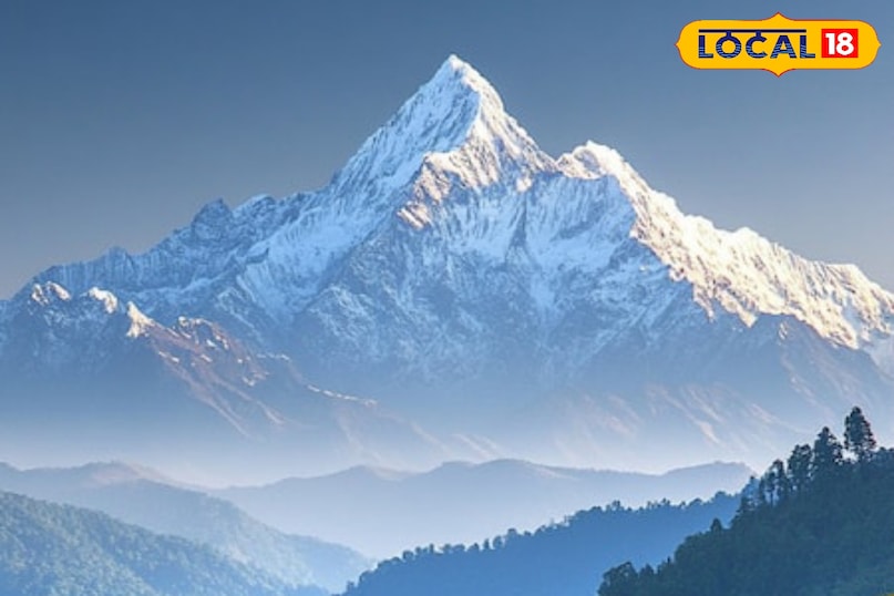 Balcony View Point of Kausani Himalayas Balcony View Point of Kausani Himalayas