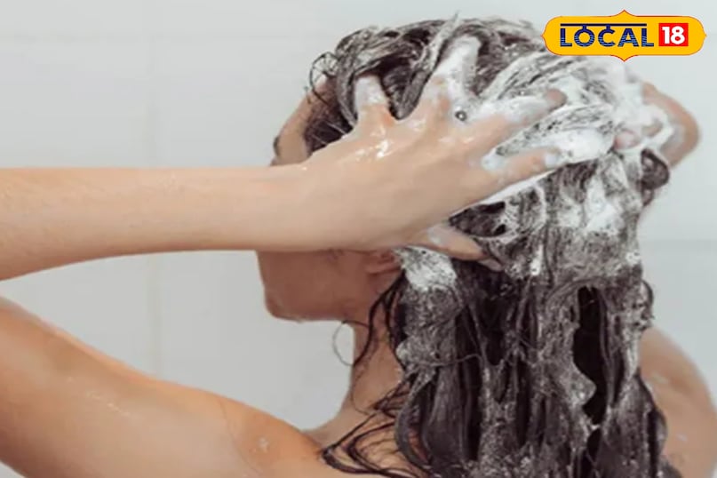 बालों को धोने के... बालों को धोने के...