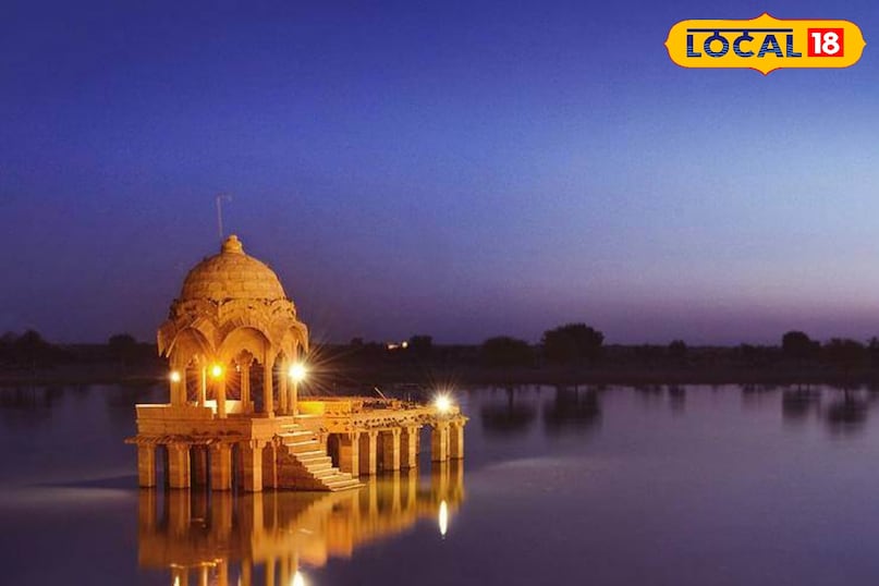 जैसलमेर किले का मनमोहक दृश्य भी यहां से आसानी से देखा जा सकता है जैसलमेर किले का मनमोहक दृश्य भी यहां से आसानी से देखा जा सकता है