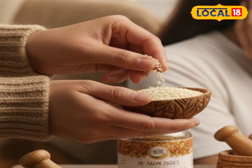 उन्होंने बताया कि सर्दियों में तिल खाना पुराने समय से ही परंपरा रही है, और इसकी वजह भी वाजिब है. तिल में कैल्शियम, आयरन और हेल्दी फैट्स प्रचुर मात्रा में पाए जाते हैं. यह हड्डियों को मजबूत बनाते हैं और ठंड में त्वचा को रूखापन से बचाते हैं. 2–3 चम्मच तिल आटे में मिलाकर बनाई गई रोटियां शरीर को अंदर से पोषण देती हैं. इसका नियमित सेवन बालों और त्वचा की चमक को भी बनाए रखता है. उन्होंने बताया कि सर्दियों में तिल खाना पुराने समय से ही परंपरा रही है, और इसकी वजह भी वाजिब है. तिल में कैल्शियम, आयरन और हेल्दी फैट्स प्रचुर मात्रा में पाए जाते हैं. यह हड्डियों को मजबूत बनाते हैं और ठंड में त्वचा को रूखापन से बचाते हैं. 2–3 चम्मच तिल आटे में मिलाकर बनाई गई रोटियां शरीर को अंदर से पोषण देती हैं. इसका नियमित सेवन बालों और त्वचा की चमक को भी बनाए रखता है.