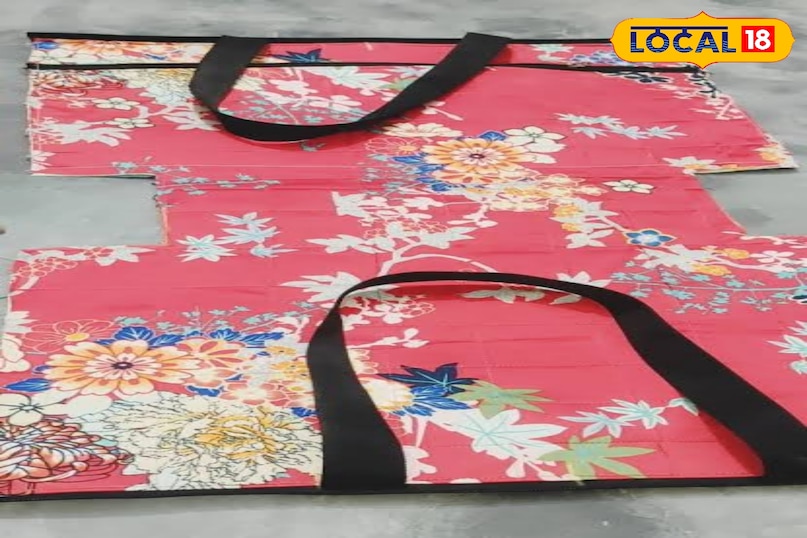 टॉप्स और ड्रेसेज को नया लुक दें अगर आपको बुनियादी सिलाई आती है, तो यह आइडिया आपके लिए बहुत काम का है। एक बड़े आकार के टी-शर्ट की आस्तीन और नेकलाइन को काटकर उसे ऑफ-शोल्डर टॉप में बदल सकते हैं। इसी तरह, किसी लंबी शर्ट या टी-शर्ट को छोटा करके उसकी हेम लगा दें। पुराने सिल्क या सूती कपड़े को पतली पट्टियों में काटकर स्कार्फ या हेडबैंड भी बनाया जा सकता है। टॉप्स और ड्रेसेज को नया लुक दें अगर आपको बुनियादी सिलाई आती है, तो यह आइडिया आपके लिए बहुत काम का है। एक बड़े आकार के टी-शर्ट की आस्तीन और नेकलाइन को काटकर उसे ऑफ-शोल्डर टॉप में बदल सकते हैं। इसी तरह, किसी लंबी शर्ट या टी-शर्ट को छोटा करके उसकी हेम लगा दें। पुराने सिल्क या सूती कपड़े को पतली पट्टियों में काटकर स्कार्फ या हेडबैंड भी बनाया जा सकता है।