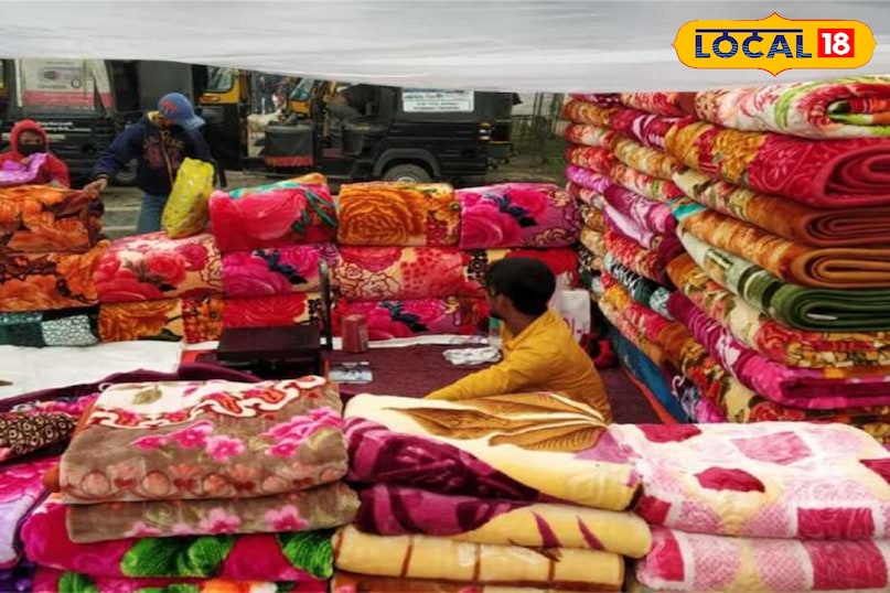 जीएसआई सेना के इलाके का बाजार सिकंदराबाद कैंटोनमेंट इलाके में स्थित जीएसआई बाजार अपनी विश्वसनीयता और साफ-सुथरे माहौल के लिए जाना जाता है। यहाँ आपको लोकल ब्रांड्स के साथ-साथ कुछ नेशनल ब्रांड्स के गर्म कपड़े भी मिल जाते हैं। यहाँ मिलने वाले स्वेटर और जैकेट्स की क्वालिटी आम तौर पर अच्छी होती है और लंबे समय तक चलती है।