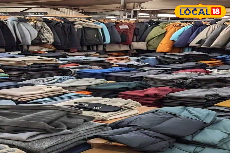 कोठी स्टूडेंट्स का पसंदीदा अड्डा कोठी और उसके आसपास का इलाका हैदराबाद के कॉलेज स्टूडेंट्स और युवाओं का पसंदीदा शॉपिंग डेस्टिनेशन है। यहाँ आपको लेटेस्ट फैशन के हूडीज, प्रिंटेड स्वेटर और जैकेट्स मिलेंगे जो युवाओं में खासे पॉपुलर हैं।बजट बहुत टाइट हो तो भी आप यहाँ से 200-300 रुपये में एक स्वेटर या हूडी खरीद सकते हैं।