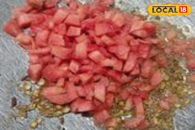 रागी का सूप बनाने के लिये कई चीजों की जरूरत होती है रागी का सूप बनाने के लिये कई चीजों की जरूरत होती है